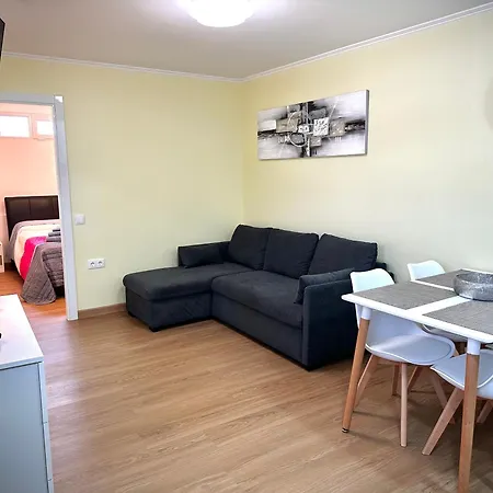 Casa de Férias One-bedroom House Close To The *